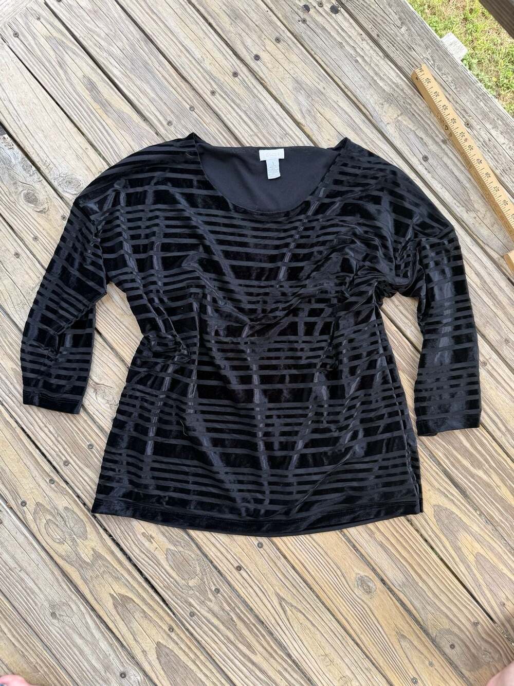 Chico's Size 1 Black Velvet Striped 3/4 Sleeve Top